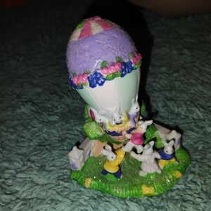 2002 3pc Easter Town Collection